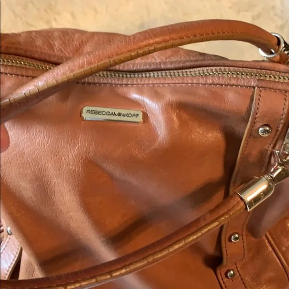 Rebecca Minkoff shoulder bag gold hardware - Picture 5 of 15